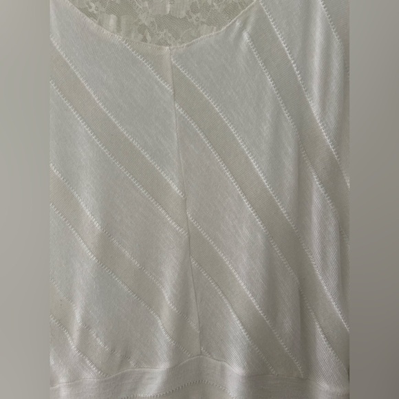 IZ Byer Light Ivory Short Sleeve Lacey Back Top. Size Small - Picture 5 of 11
